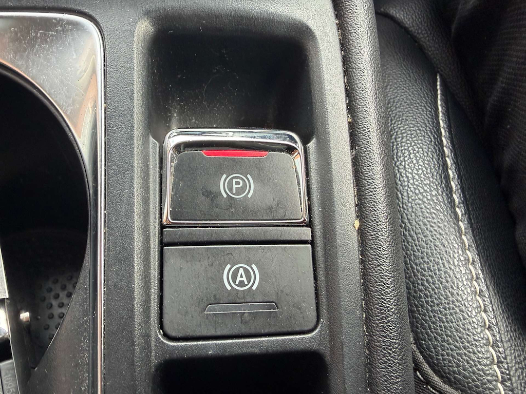 2022 MG MG5 — image 27