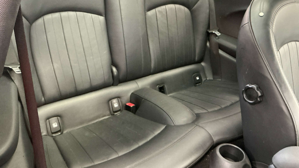 2021 MINI Hatch — image 7