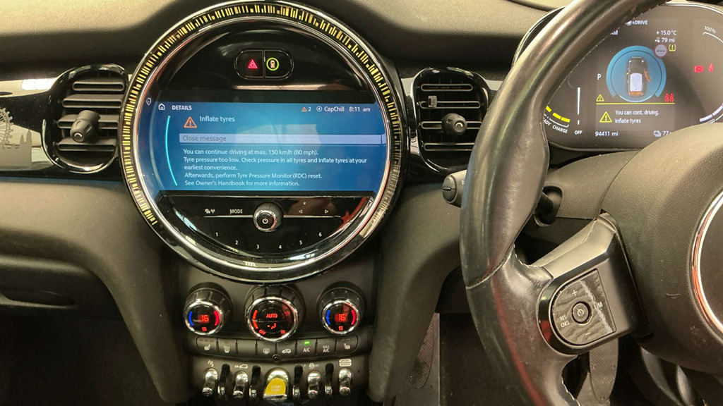 2021 MINI Hatch — image 6