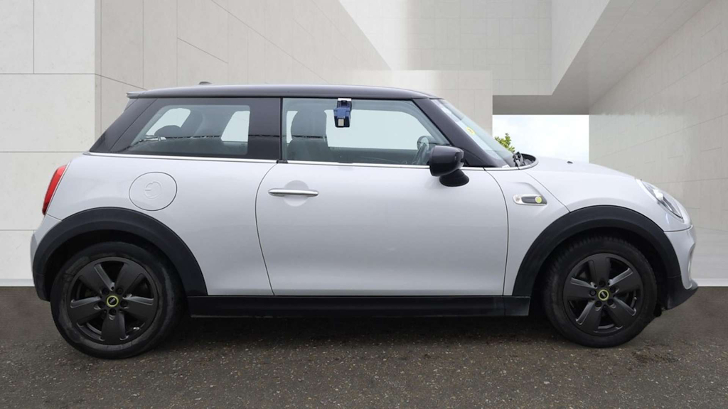 2020 MINI Hatch — image 5