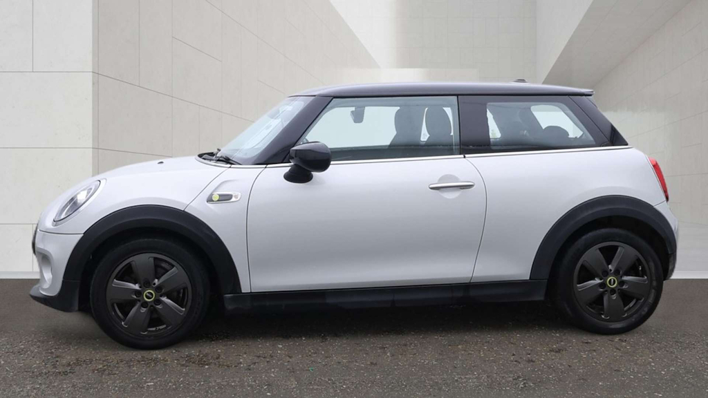 2020 MINI Hatch — image 6