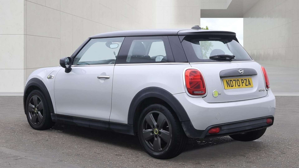 2020 MINI Hatch — image 3