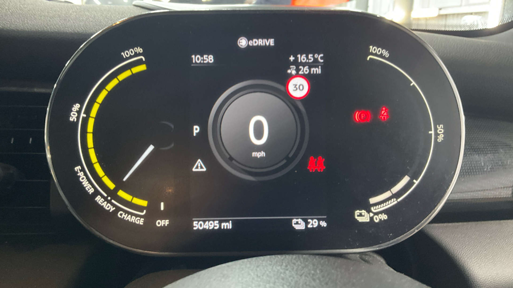 2020 MINI Hatch — image 6