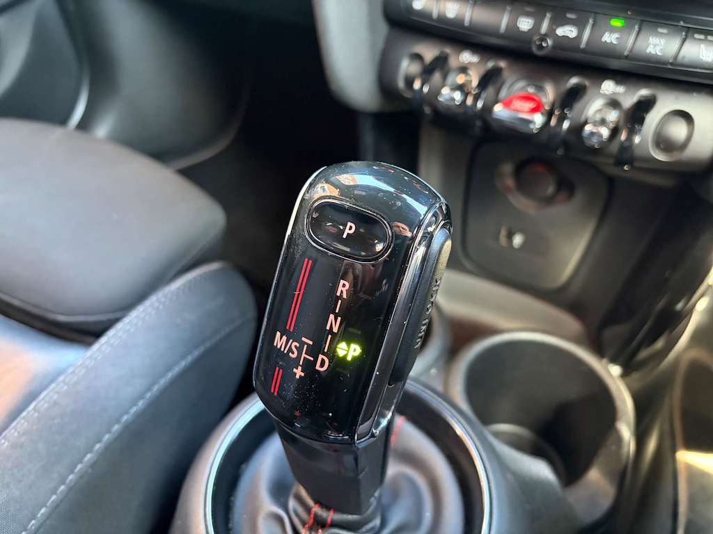 2019 MINI Hatch — image 29