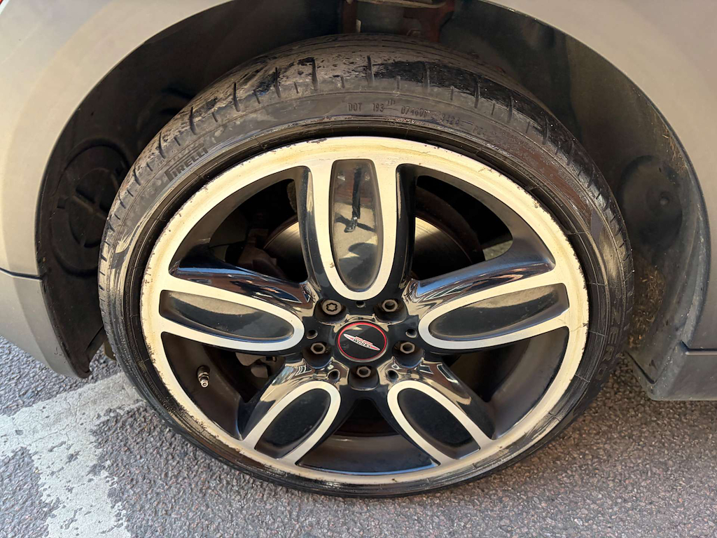 2019 MINI Hatch — image 13