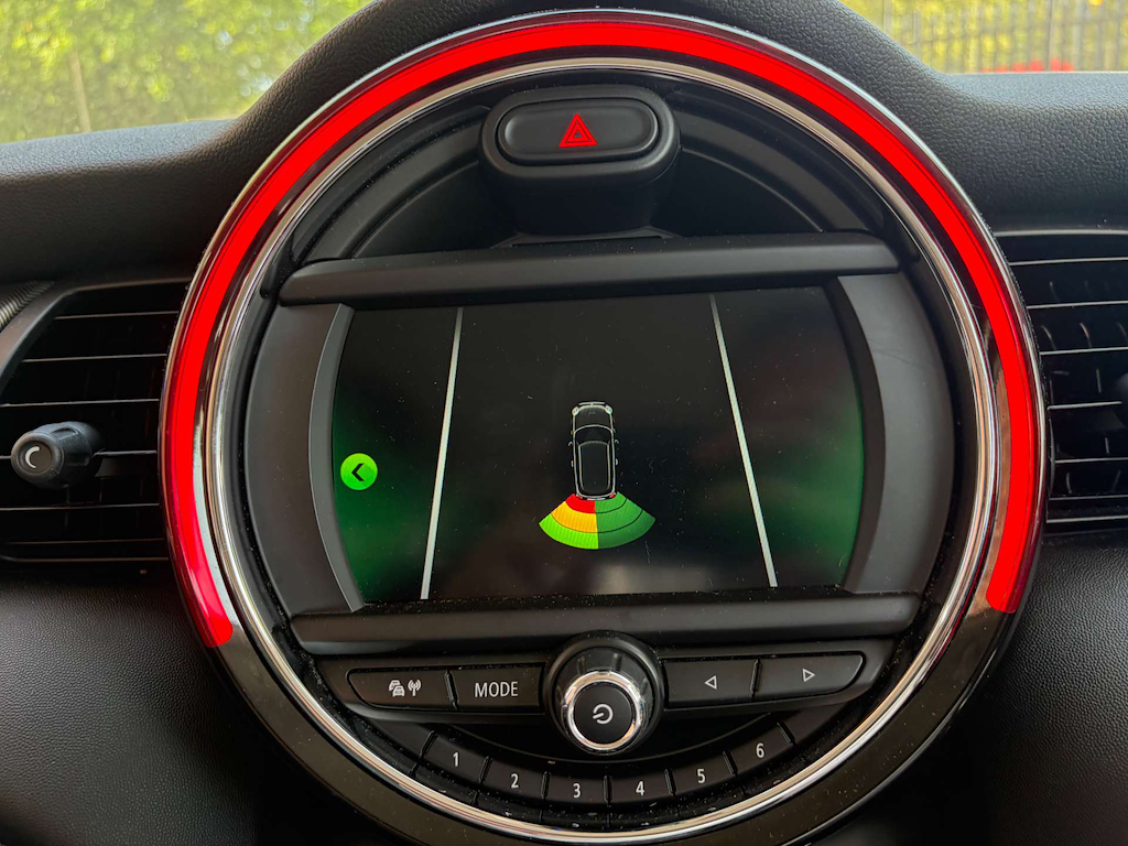 2019 MINI Hatch — image 19