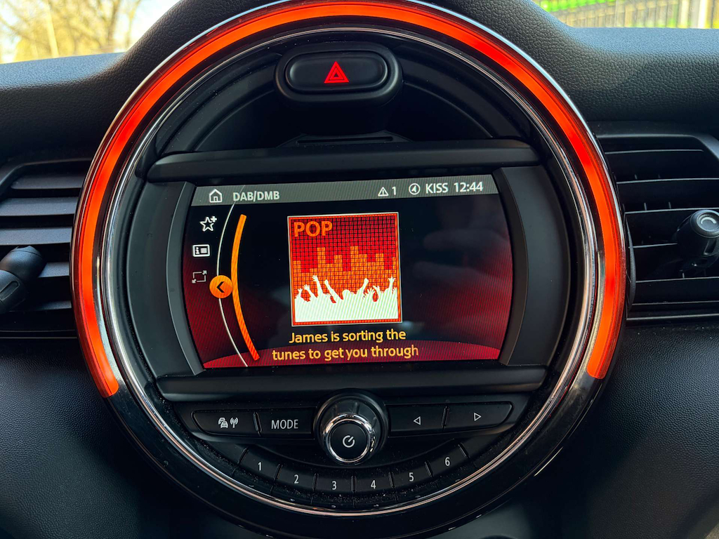 2019 MINI Hatch — image 28