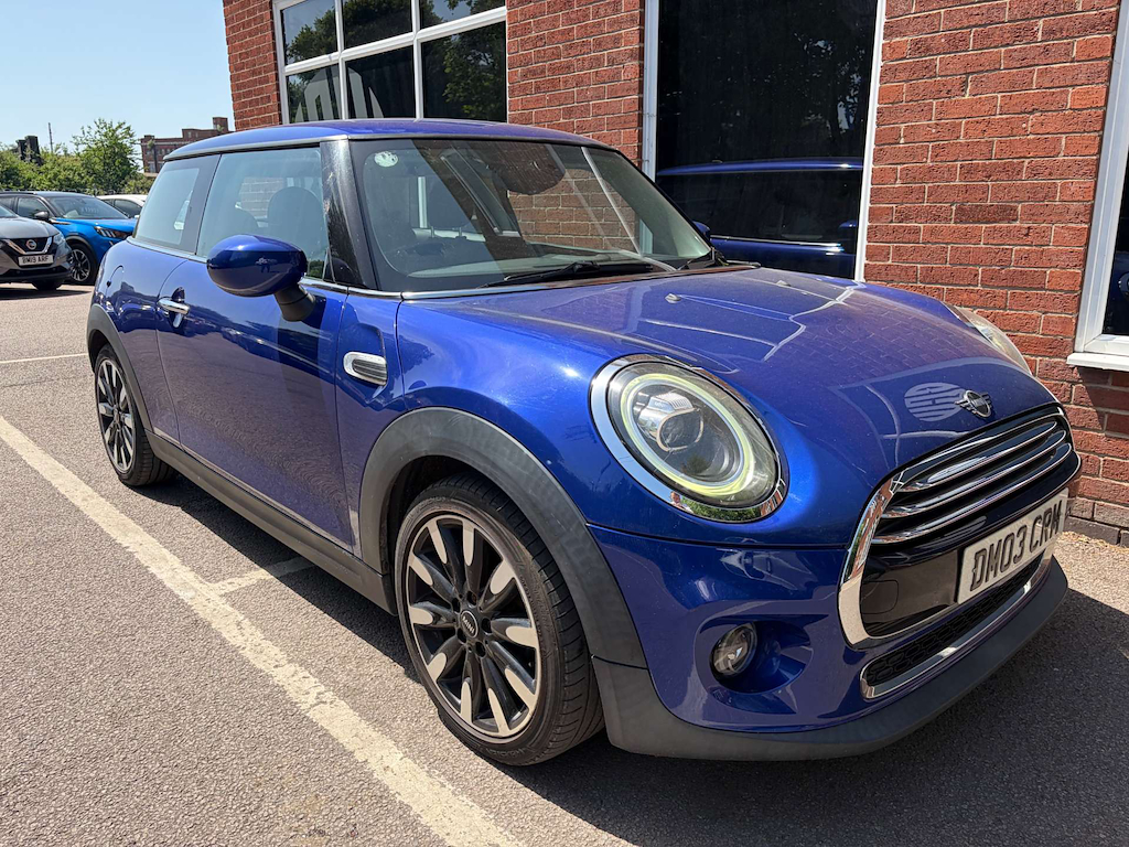 2019 MINI Hatch — image 5