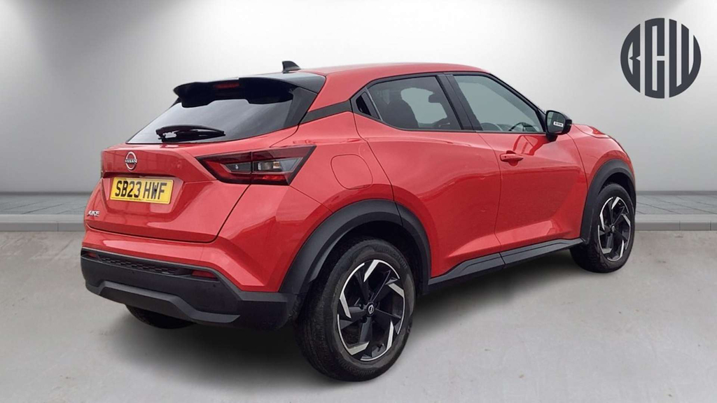 2023 Nissan Juke — image 3