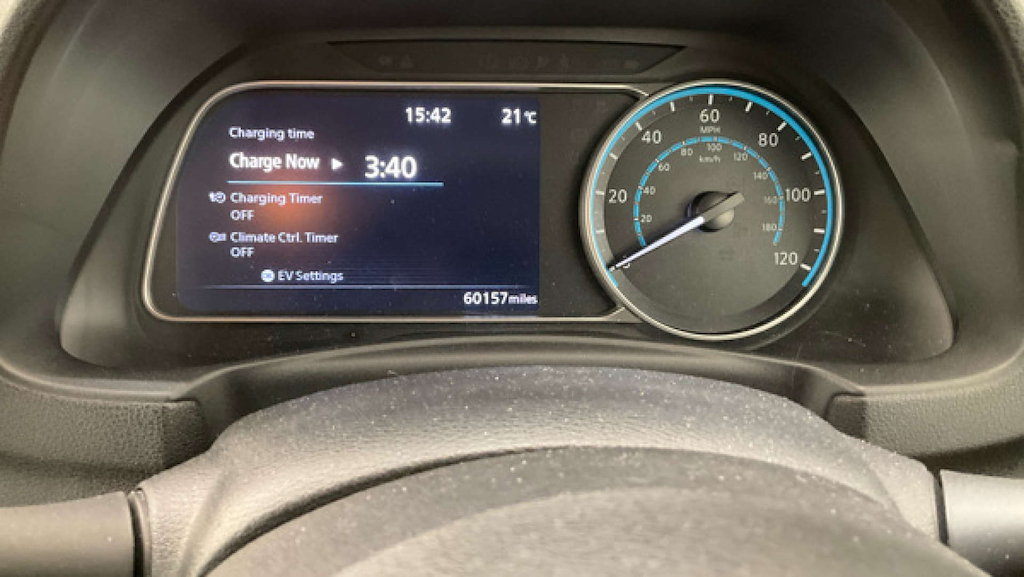 2022 Nissan Leaf — image 6