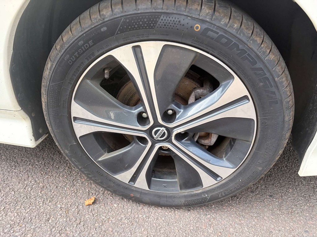 2021 Nissan Leaf — image 10