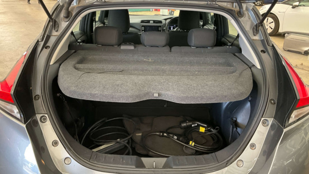 2022 Nissan Leaf — image 9