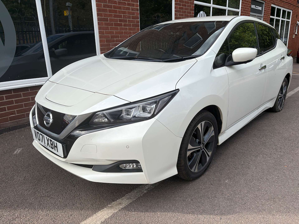 2021 Nissan Leaf — image 4