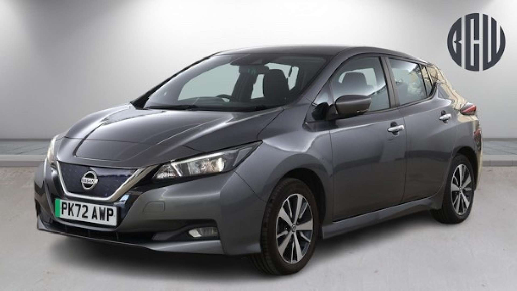 2022 Nissan Leaf — image 2