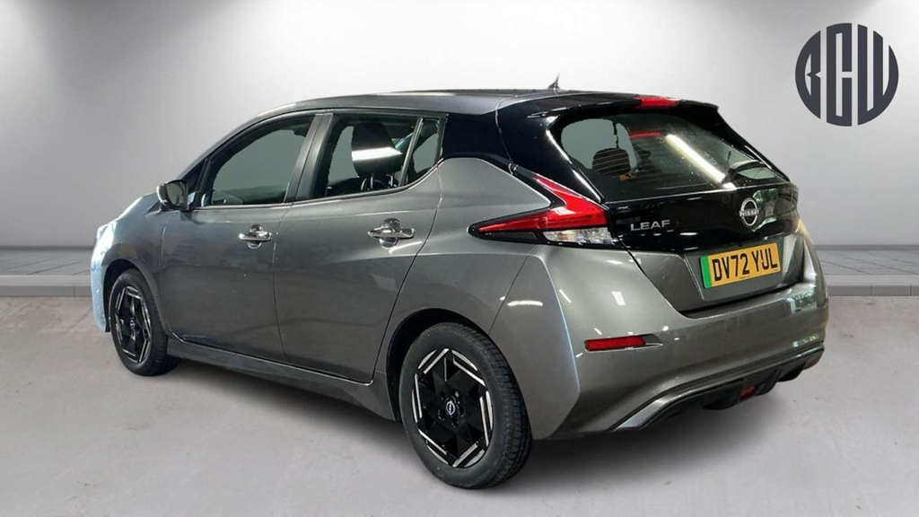2022 Nissan Leaf — image 3