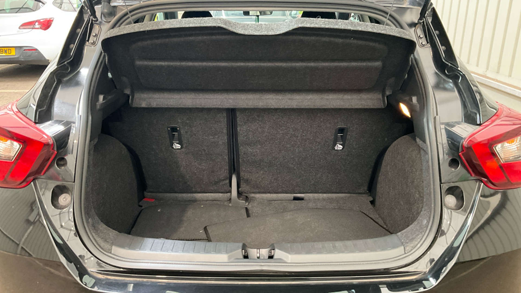 2021 Nissan Micra — image 7