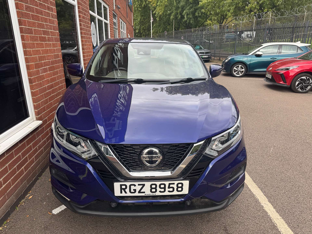 2020 Nissan Qashqai — image 2