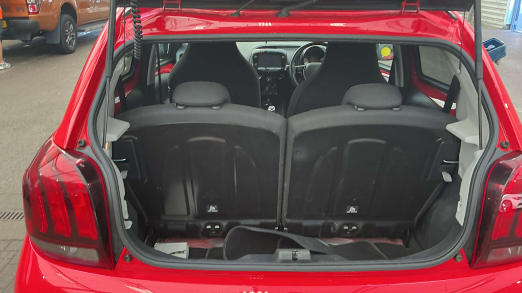 2021 Peugeot 108 — image 8