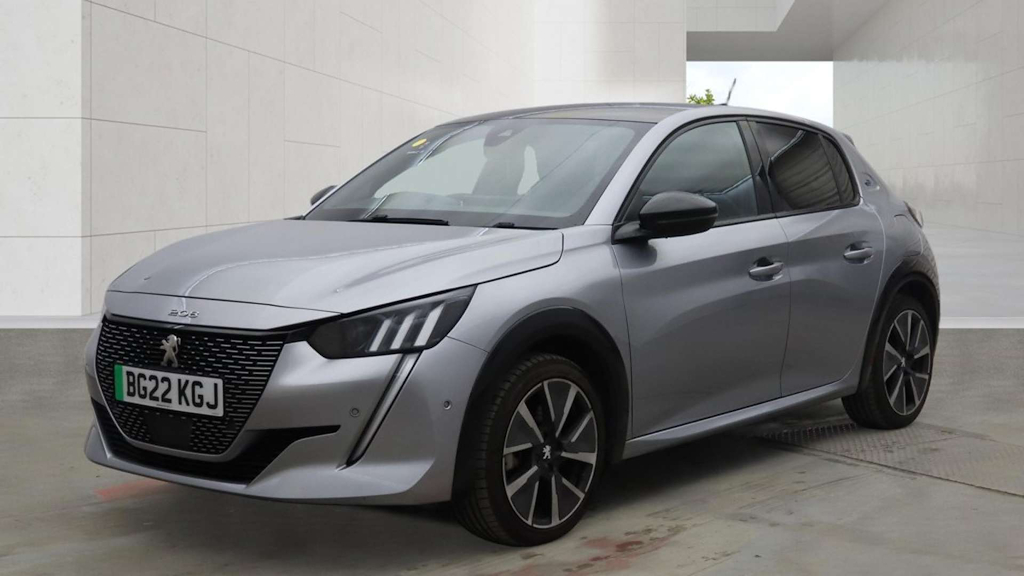 2022 Peugeot 208 — image 2