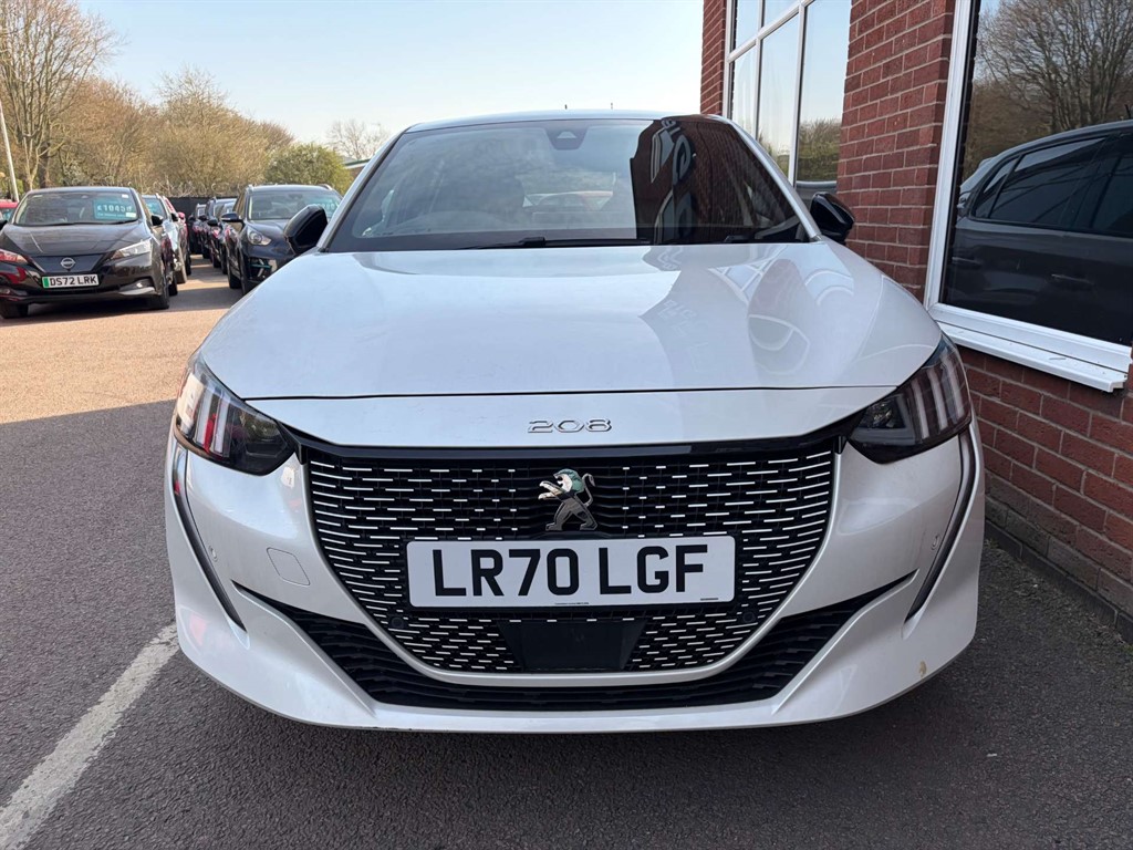 2020 Peugeot 208 — image 8