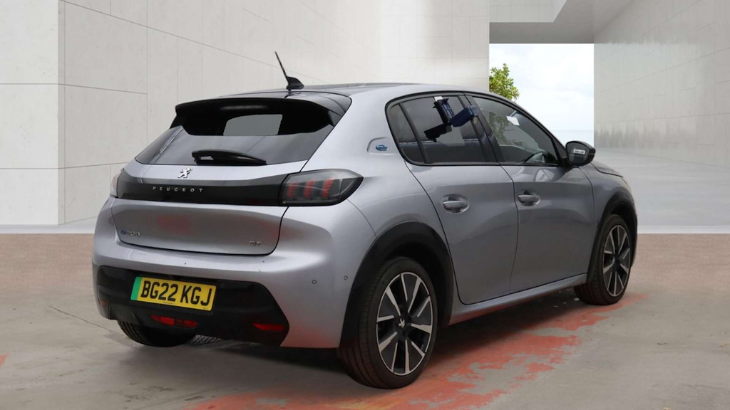 2022 Peugeot 208 — image 4