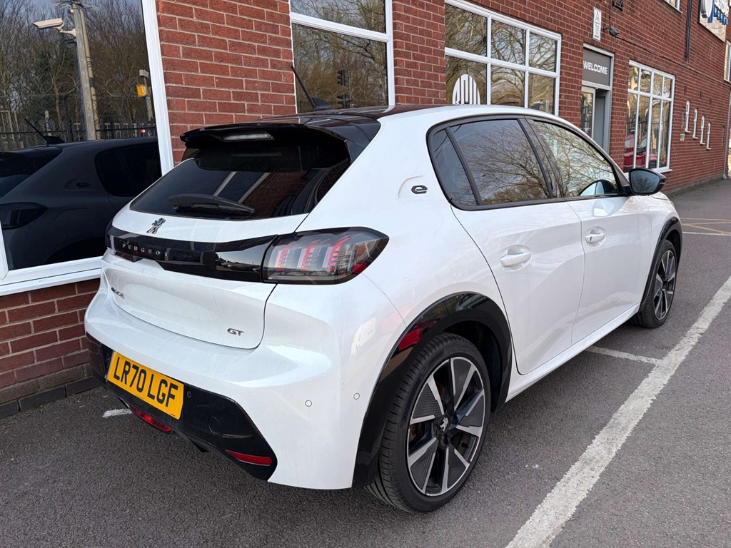 2020 Peugeot 208 — image 7