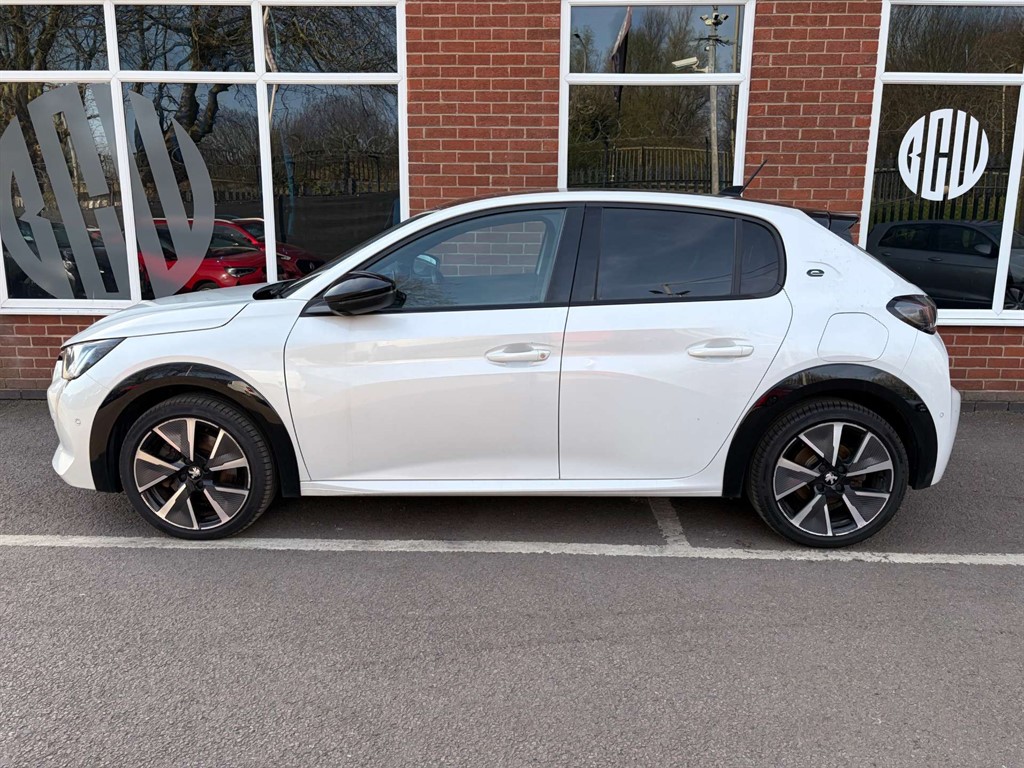 2020 Peugeot 208 — image 3
