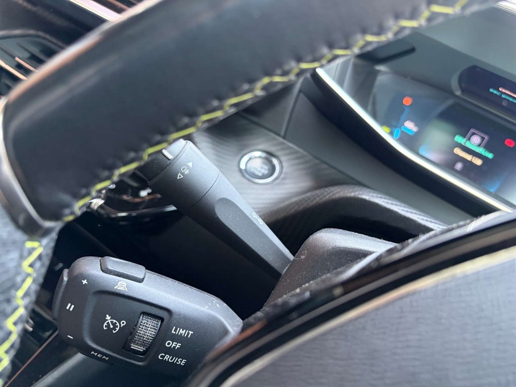 2020 Peugeot 208 — image 24