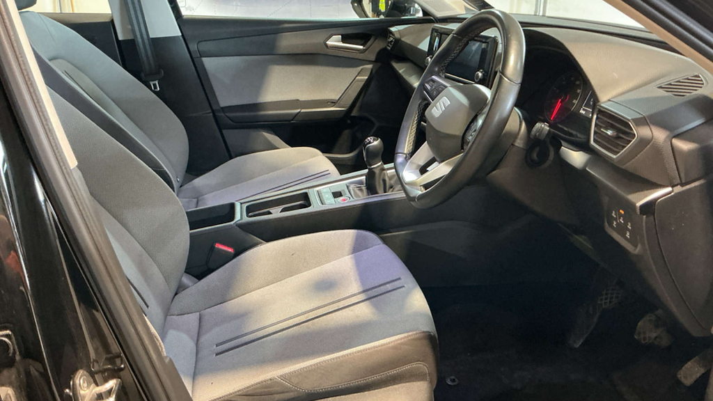 2022 SEAT Leon — image 6