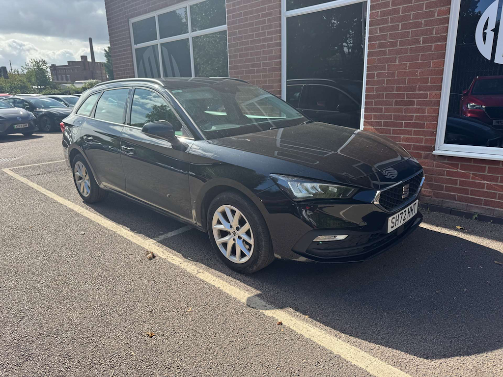 2022 SEAT Leon — image 2