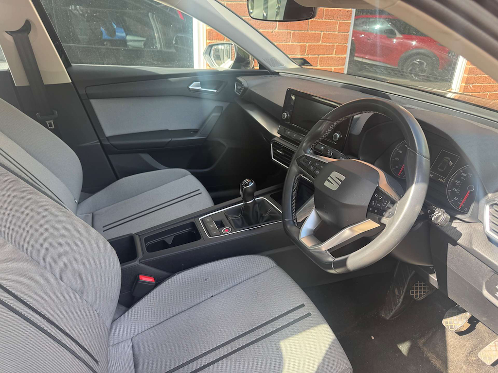 2022 SEAT Leon — image 12