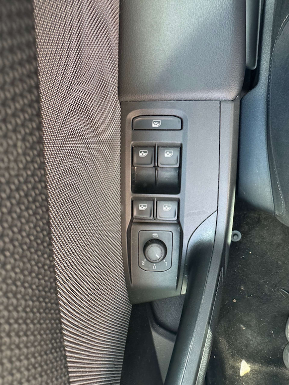 2022 SEAT Leon — image 24