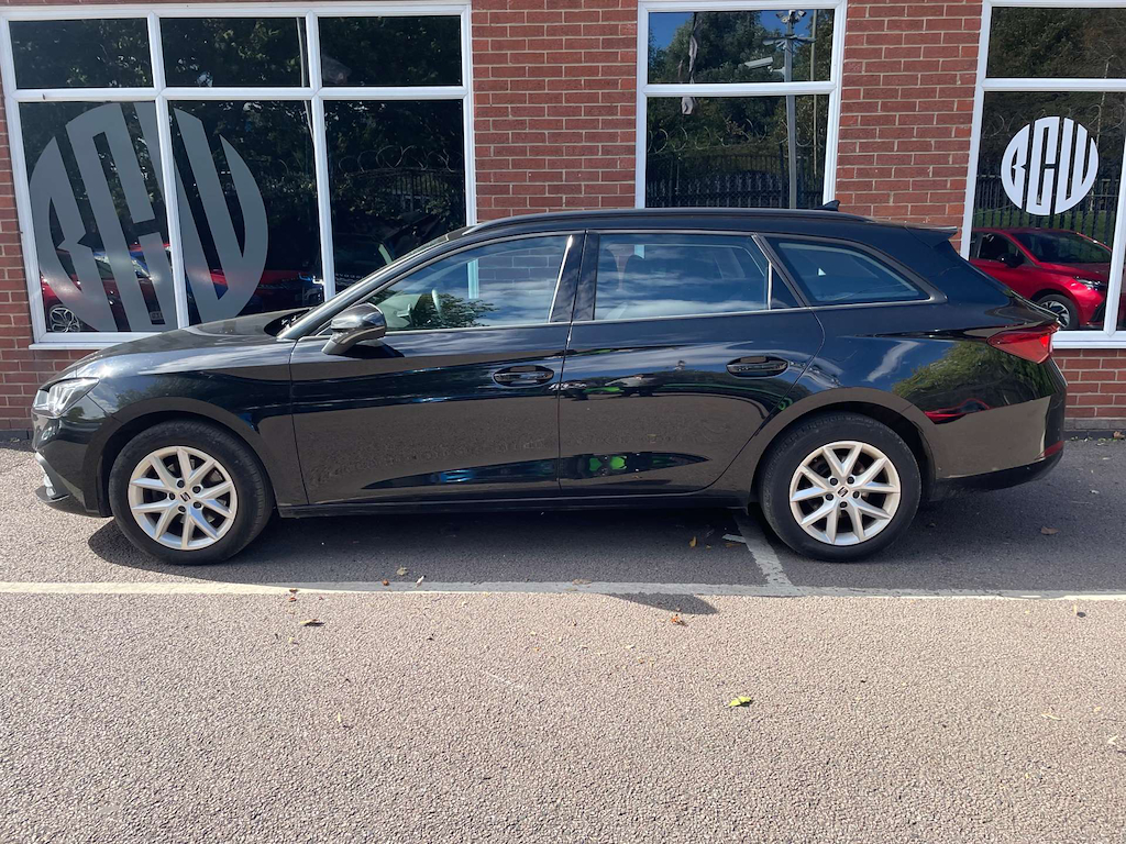 2022 SEAT Leon — image 7