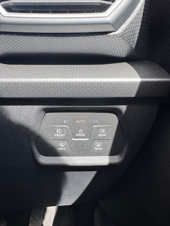 2022 SEAT Leon — image 22