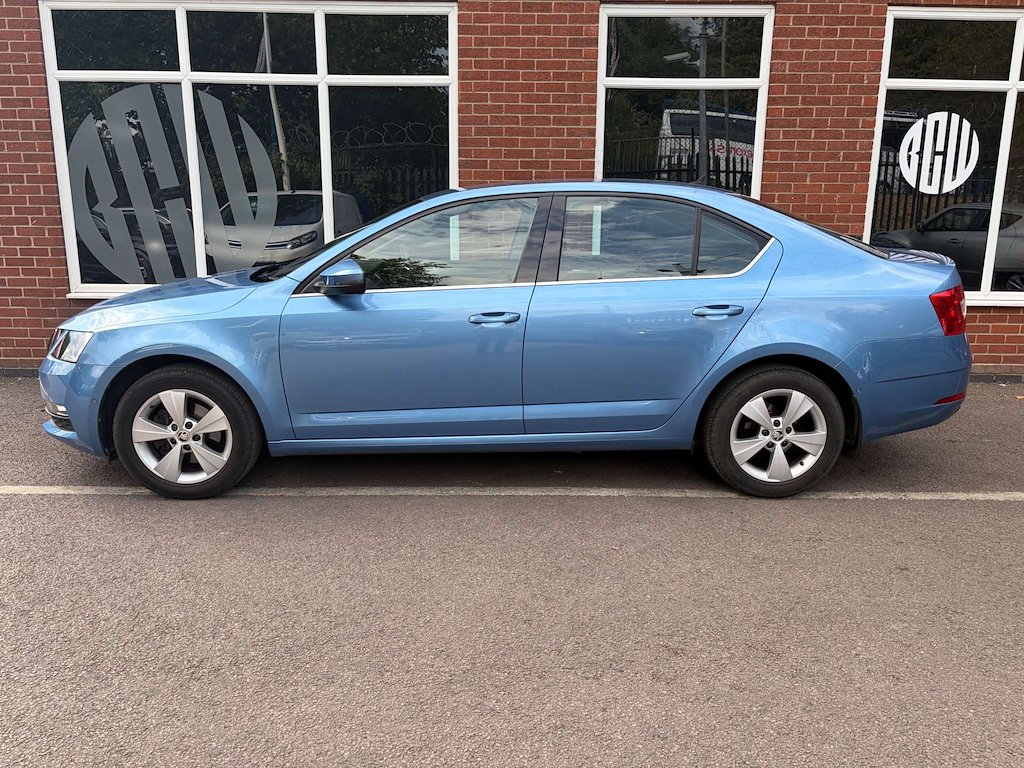 2018 Skoda Octavia — image 3