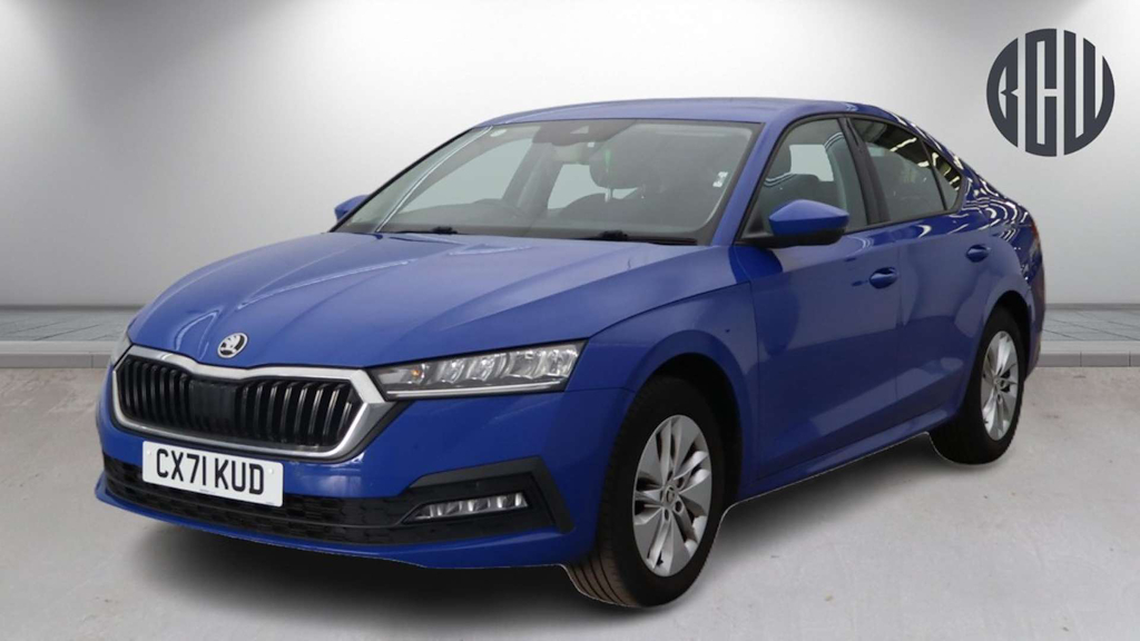 2021 Skoda Octavia — image 2
