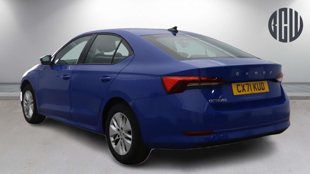 2021 Skoda Octavia — image 3