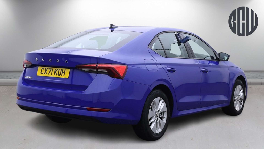 2021 Skoda Octavia — image 3