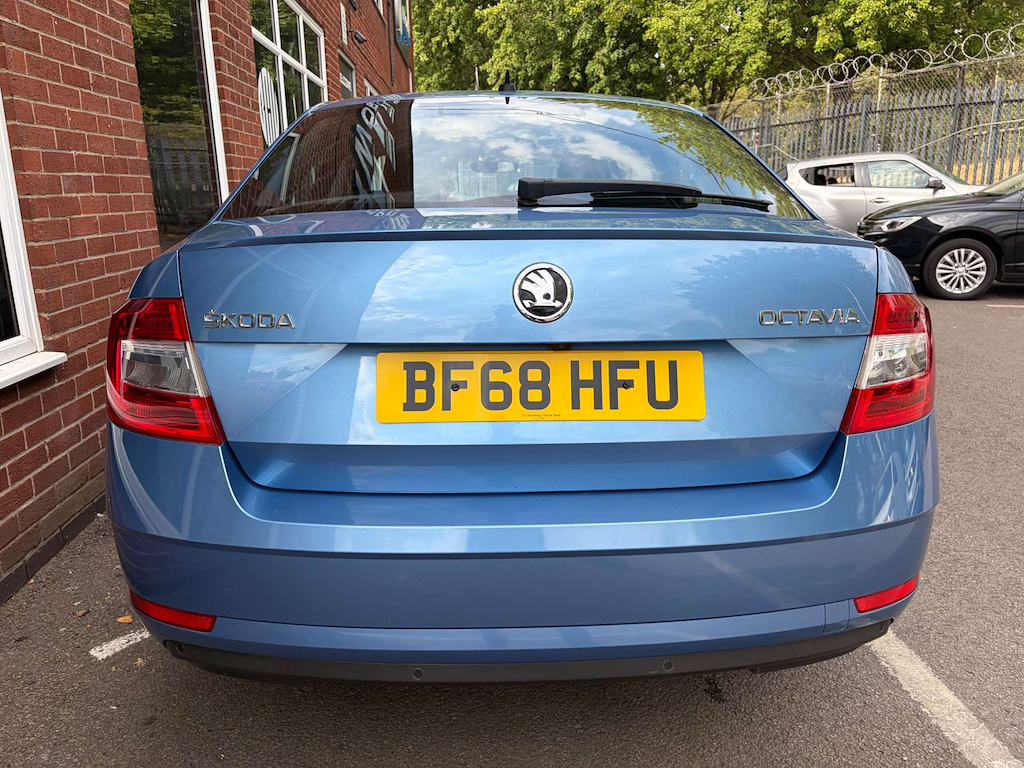 2018 Skoda Octavia — image 8