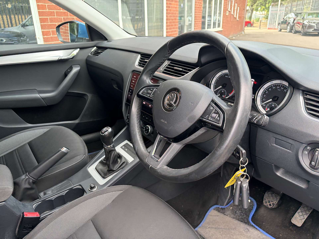 2018 Skoda Octavia — image 10