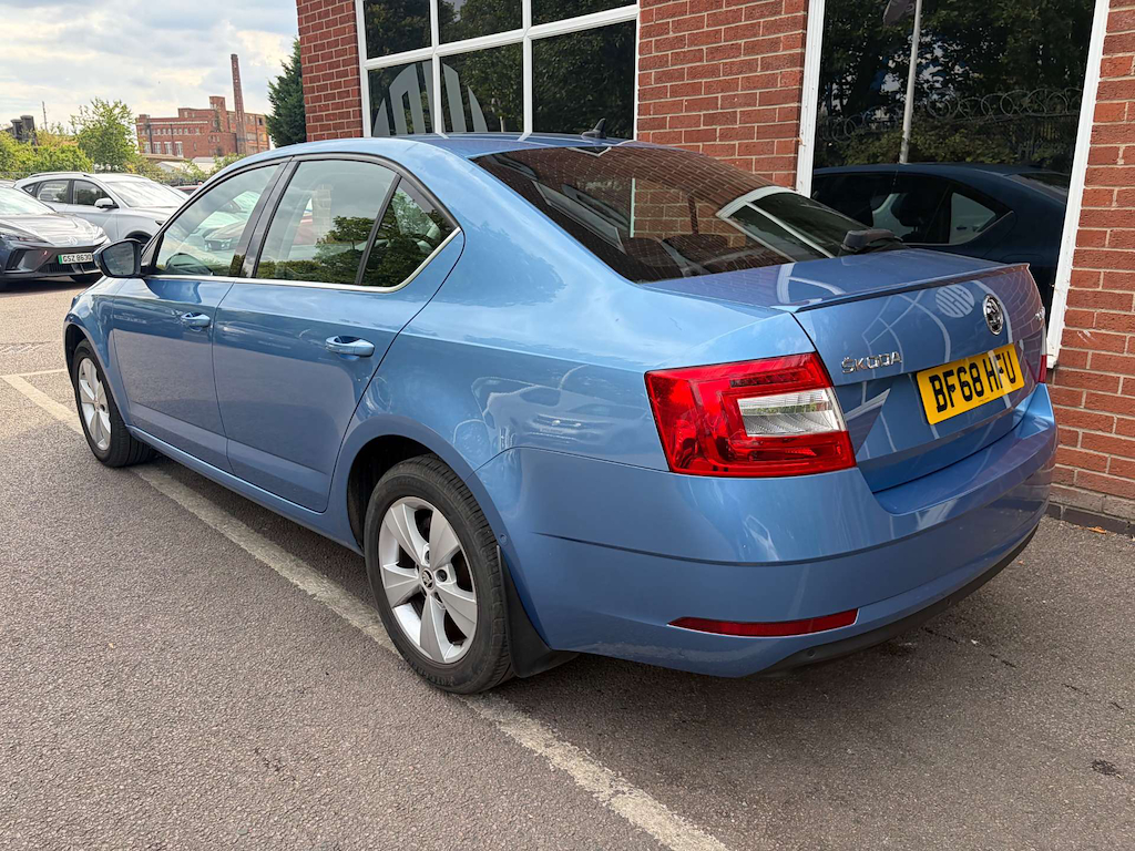 2018 Skoda Octavia — image 4