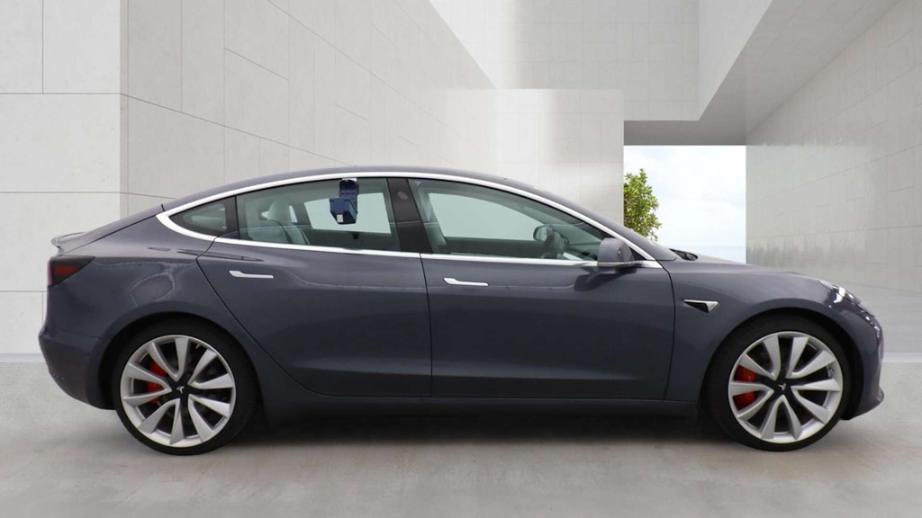 2019 Tesla Model 3 — image 5