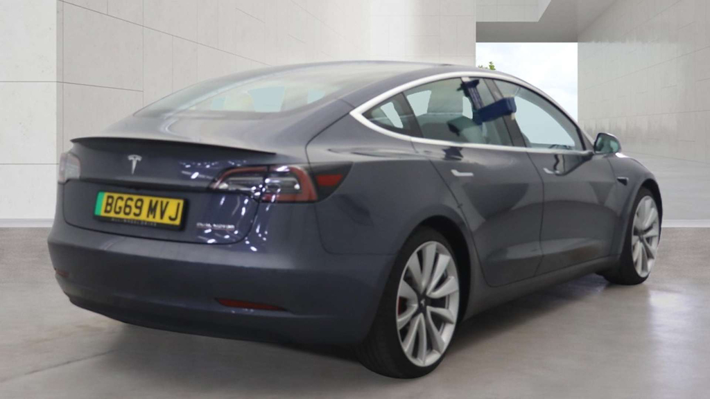 2019 Tesla Model 3 — image 4
