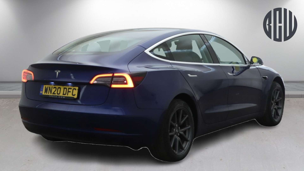 2020 Tesla Model 3 — image 4