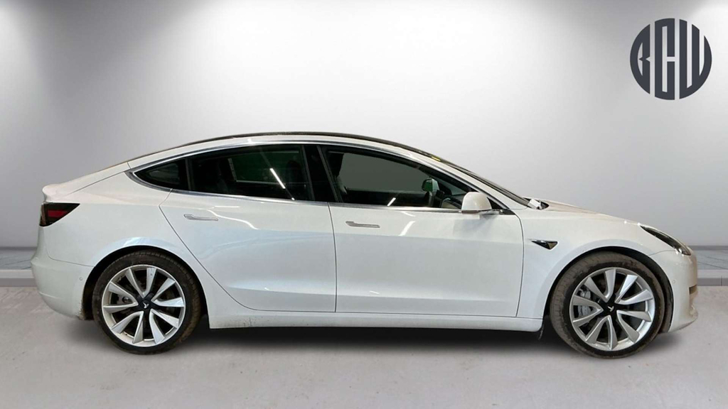 2020 Tesla Model 3 — image 5