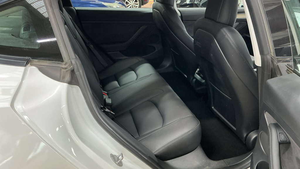 2021 Tesla Model 3 — image 9