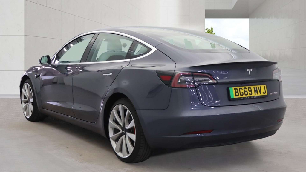 2019 Tesla Model 3 — image 3