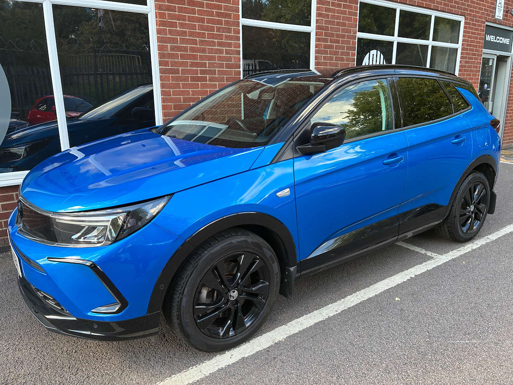 2023 Vauxhall Grandland — image 3