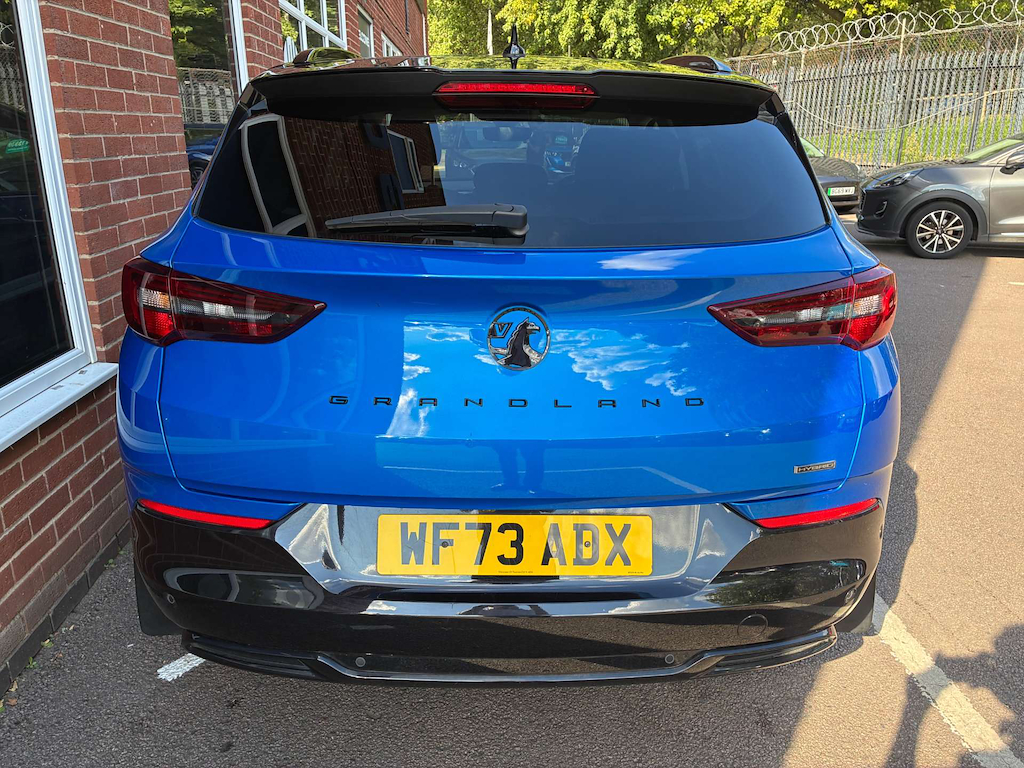 2023 Vauxhall Grandland — image 11