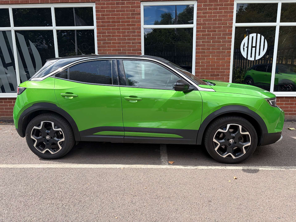 2022 Vauxhall Mokka — image 2
